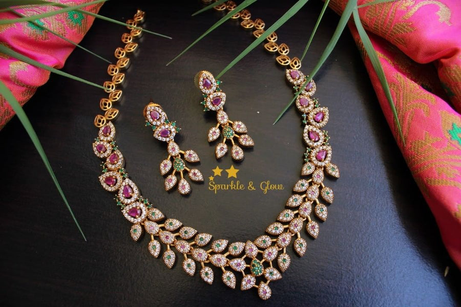 Ad Stones leaflet necklace - Sparkle and Glow - Back Thread - 