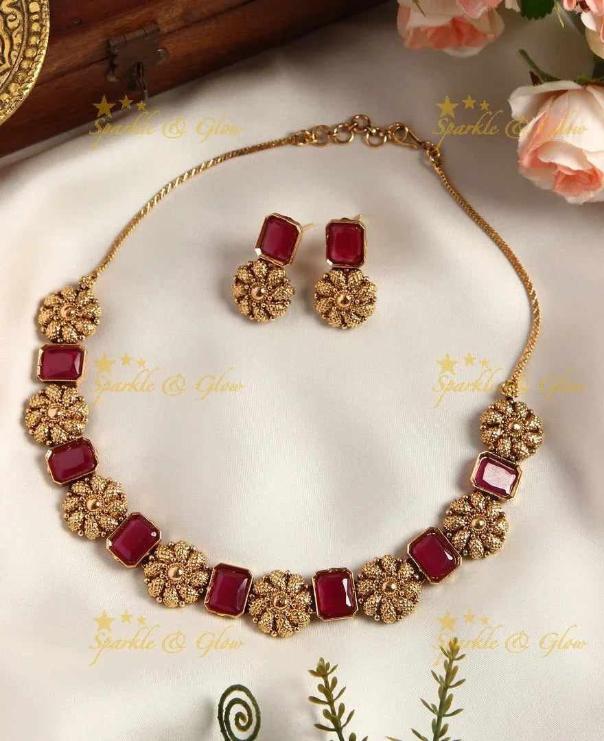 Elegant gold alike floral necklace- Pink - Sparkle and Glow