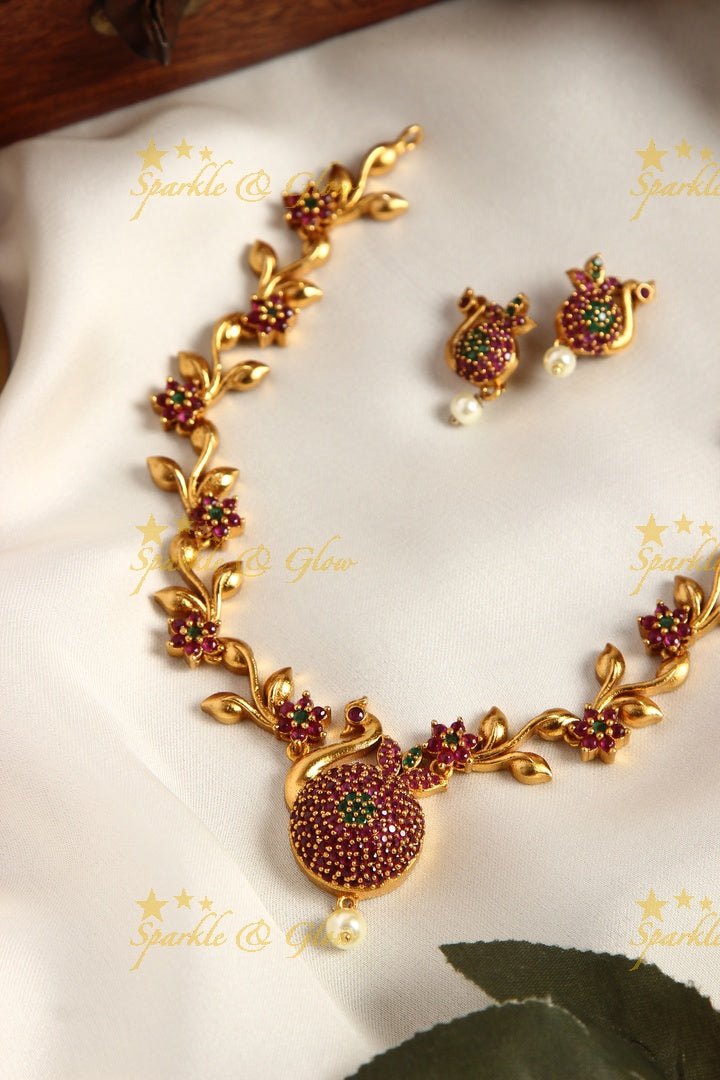 Premium matte Ad Peacock necklace - Pink Green