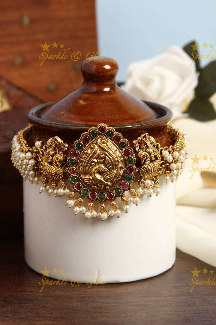 Gold alike peacock carved pearl cluster chain type Vanki