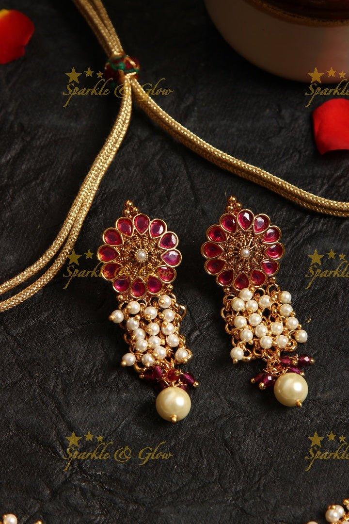 Gold alike cluster beads floral choker - Pearl - Sparkle and Glow