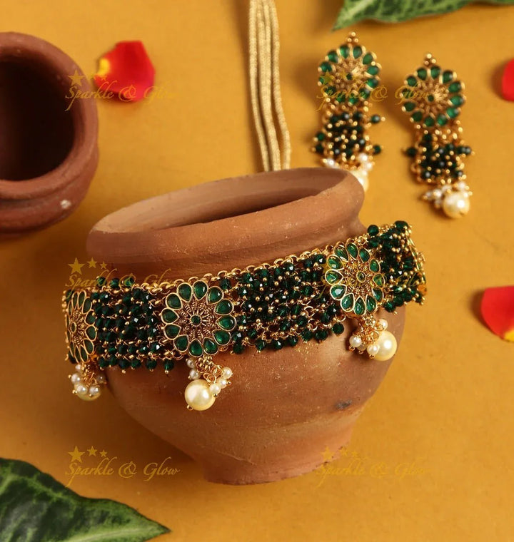 Gold alike cluster beads floral choker - Pearl - Sparkle and Glow
