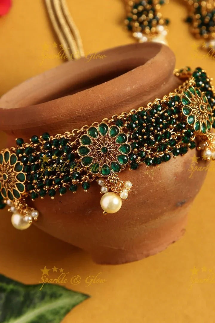 Gold alike cluster beads floral choker - Pearl - Sparkle and Glow