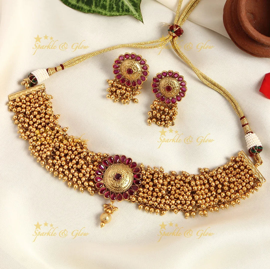 Gold alike cluster beads floral choker - Gold - Sparkle and Glow