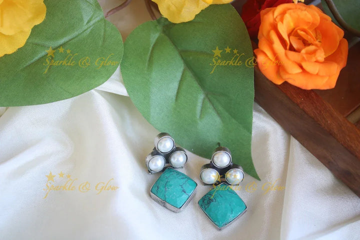 Maroon Pearl Stone Stud Earrings