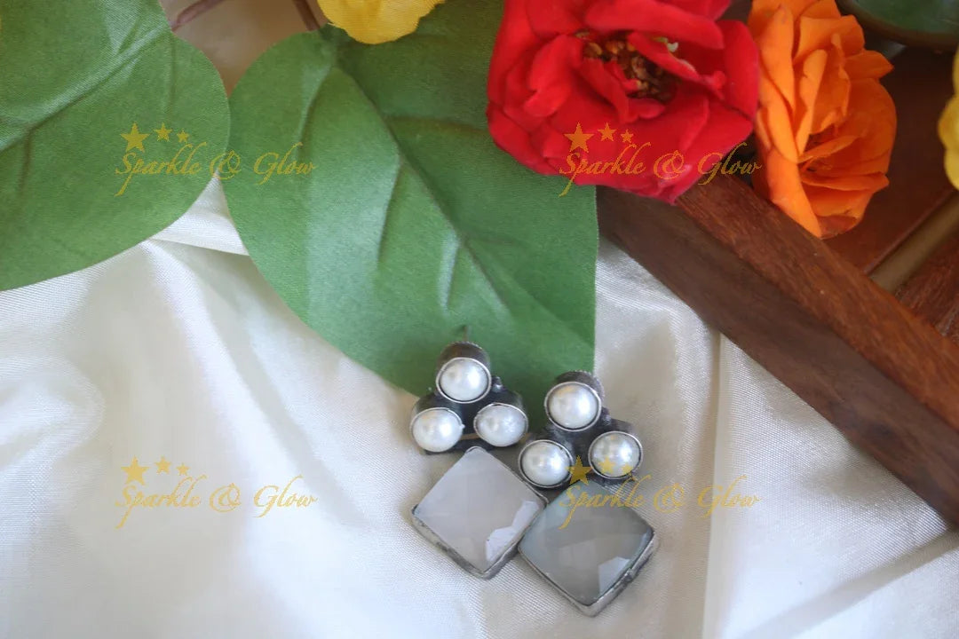 Maroon Pearl Stone Stud Earrings