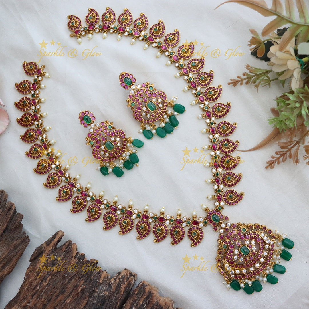 Exquisite Gold Necklace for Festivals & Weddings