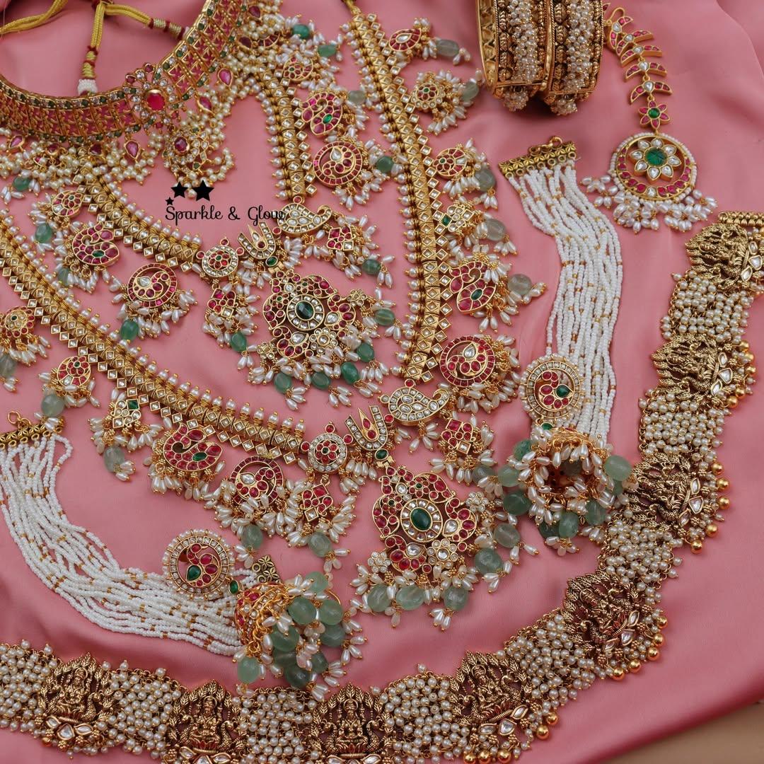 Celebrity Inspired Kemp Guttapusalu Bridal Set Online