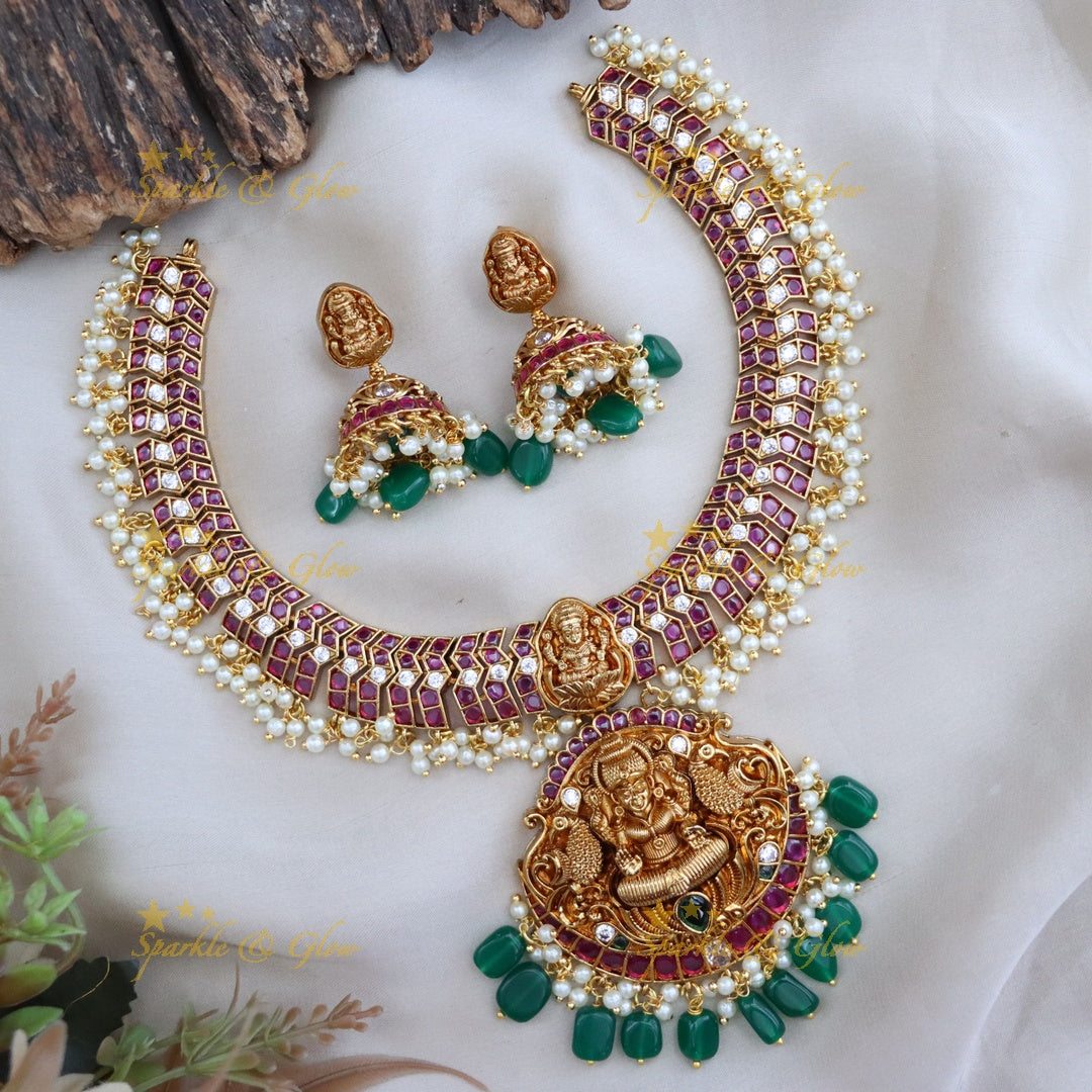 short necklace
