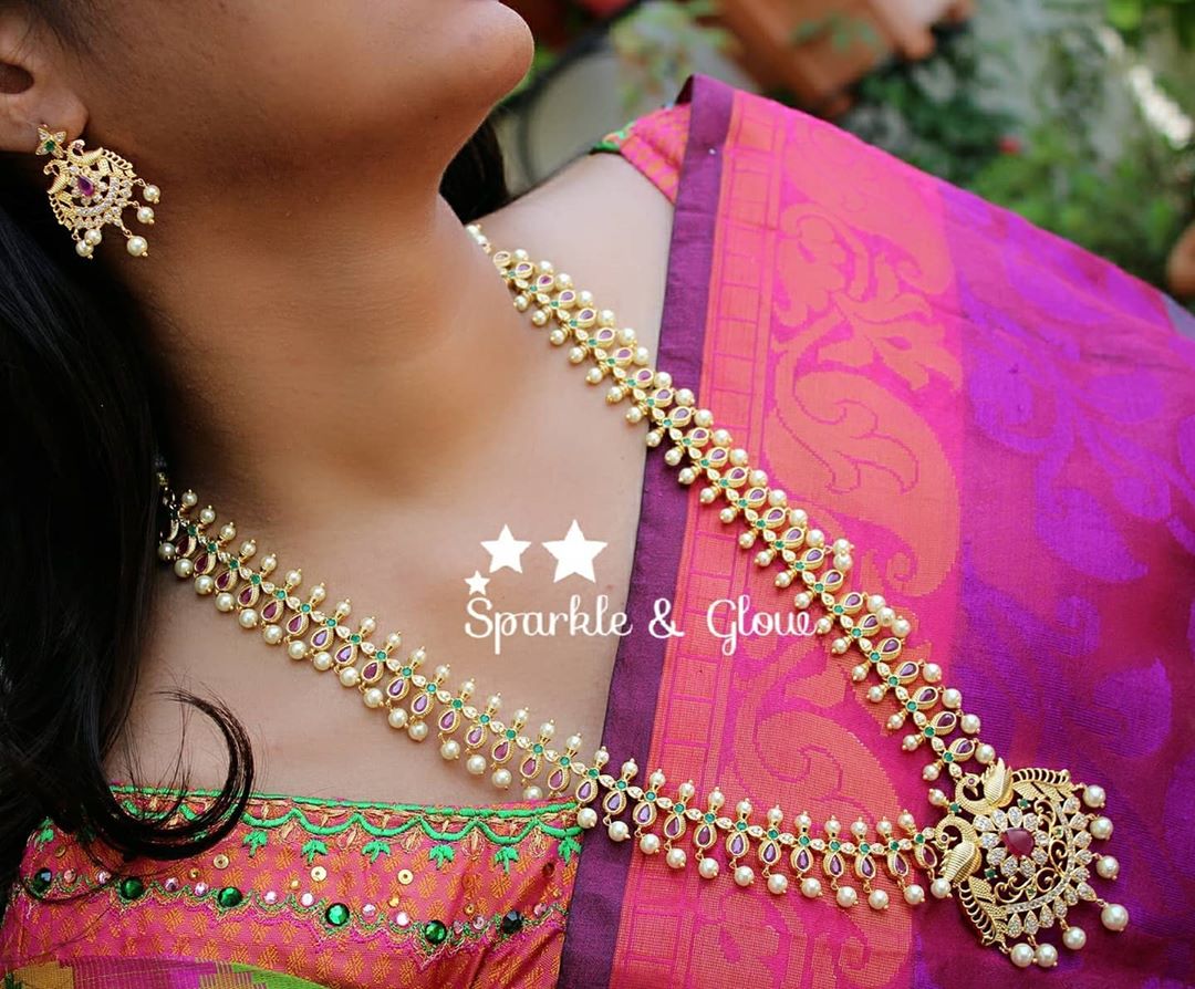 Exquisie Gold peacock gutta pusalu haram with stones