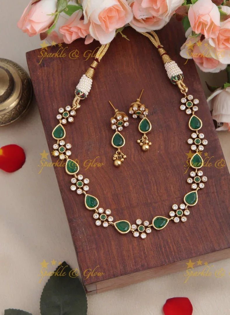 Gold Alike Floral Kemp short Necklace - Pink - Sparkle and Glow
