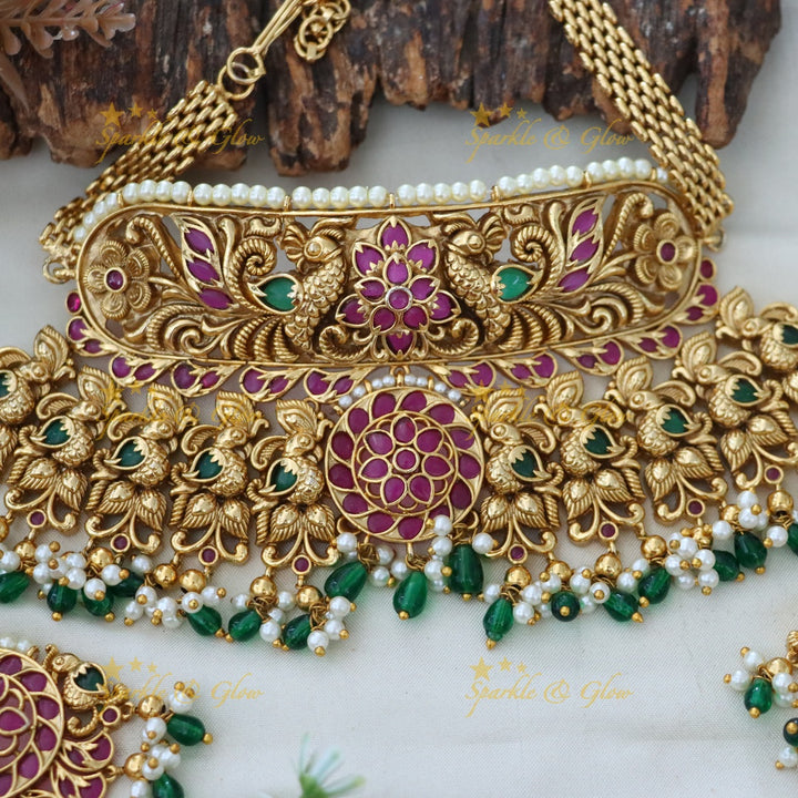 Elegant Peacock Kemp High Neck Choker - Green Beads