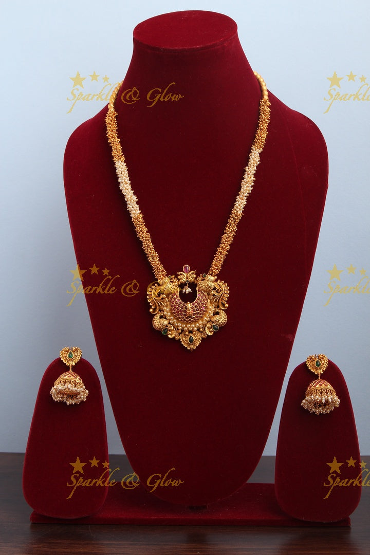 Gold Alike Pearl and Gold Beads Peacock Moon pendent Kemp Long Necklace