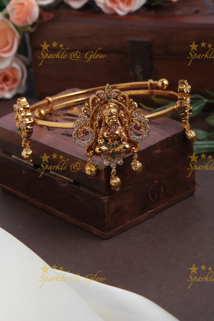 Gold alike polished Lakshmi Vanki- SIngle pc - - Sparkle and Glow