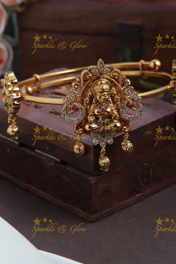 Gold alike polished Lakshmi Vanki- SIngle pc - - Sparkle and Glow