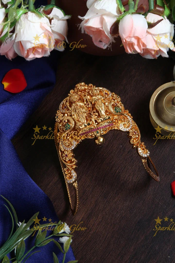 Gold alike polished Lakshminarayana Idol U shaped Vanki - Sparkle and Glow