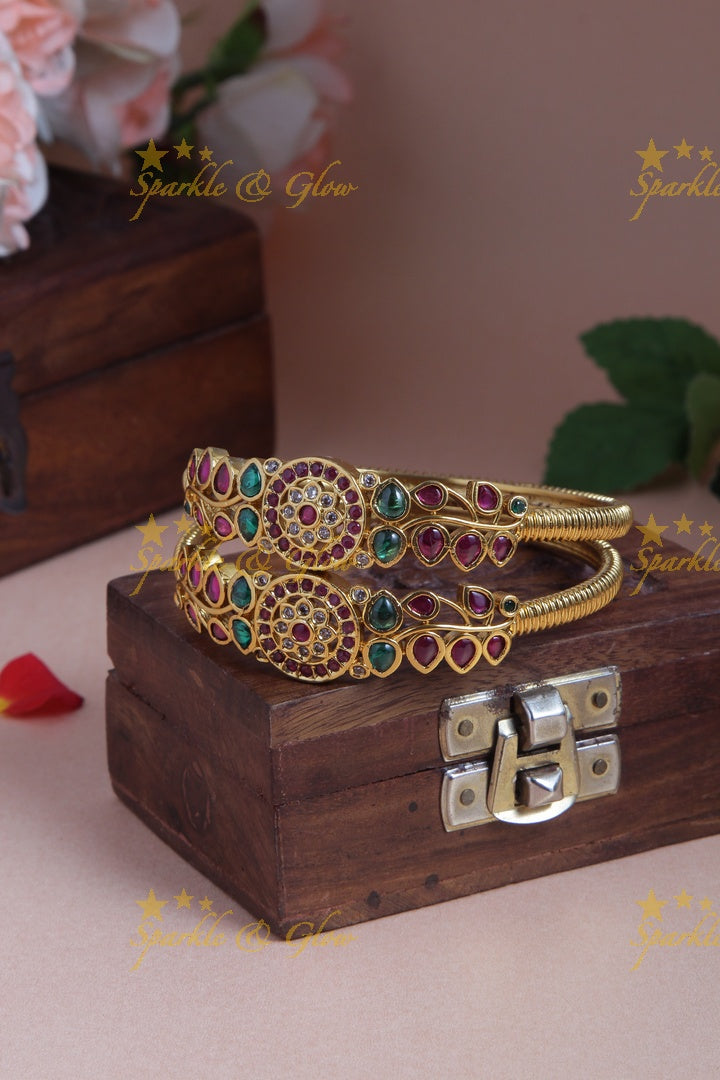 Premium Matt Leaf design bangles a pair