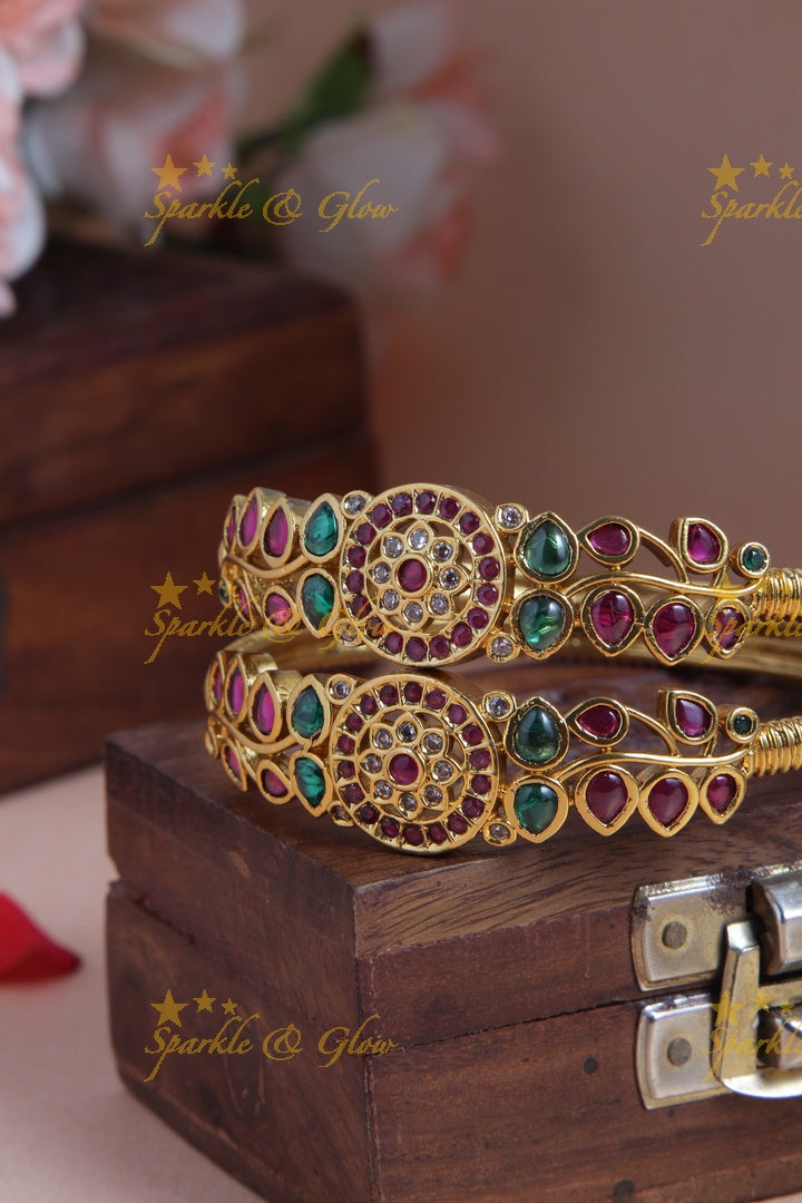 Premium Matt Leaf design bangles a pair