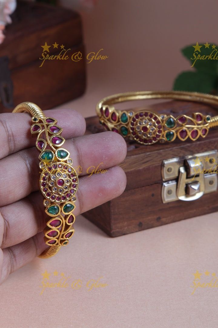 Premium Matt Leaf design bangles a pair