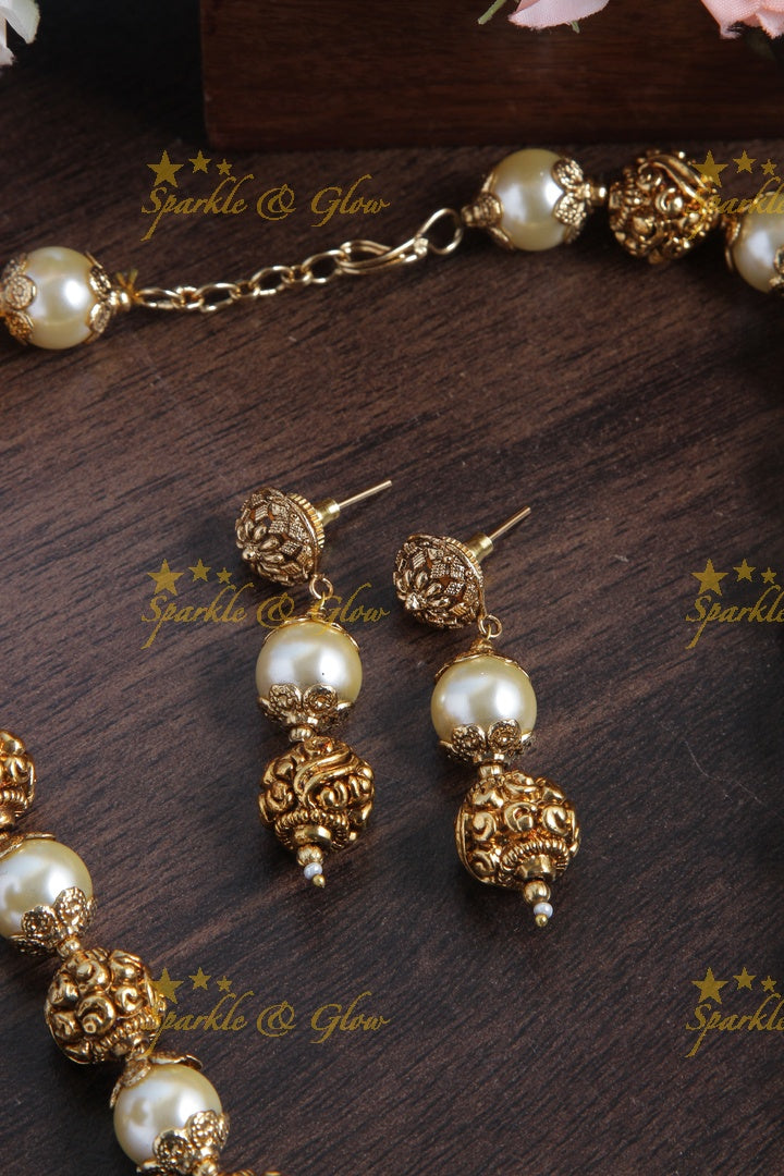 Gold Alike Pearl and Gold Bead Chain