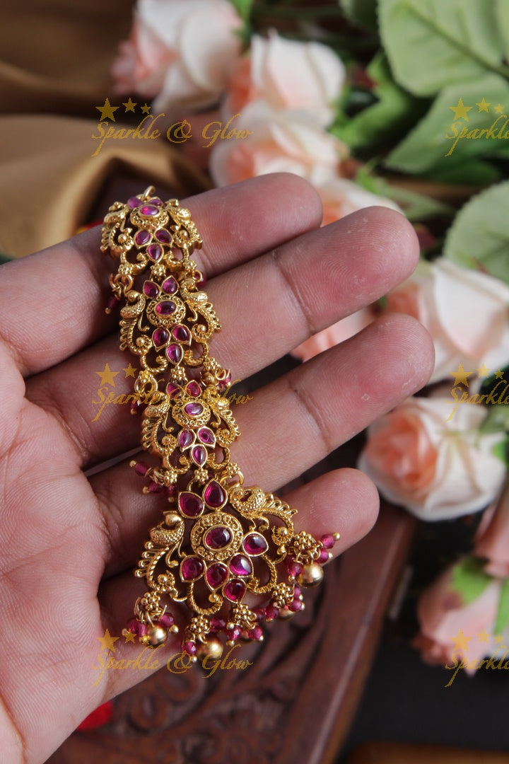 Beautiful Leaf Floral design Maang tikka with gold beads - Pink