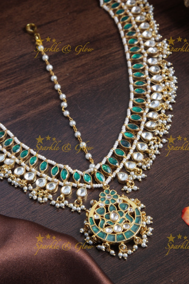 Bridal three sided jadau gutta pusalu maangthika with emarald kundan stones - Green
