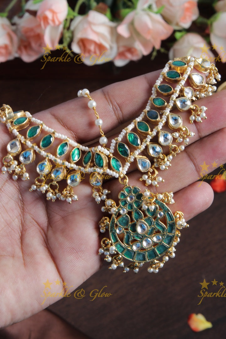 Bridal three sided jadau gutta pusalu maangthika with emarald kundan stones - Green