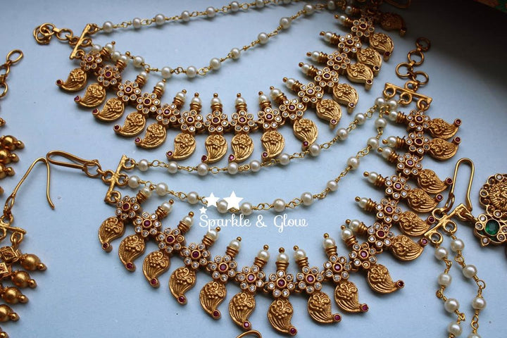 Mango shaped cz stones matte gold earchain/mattal