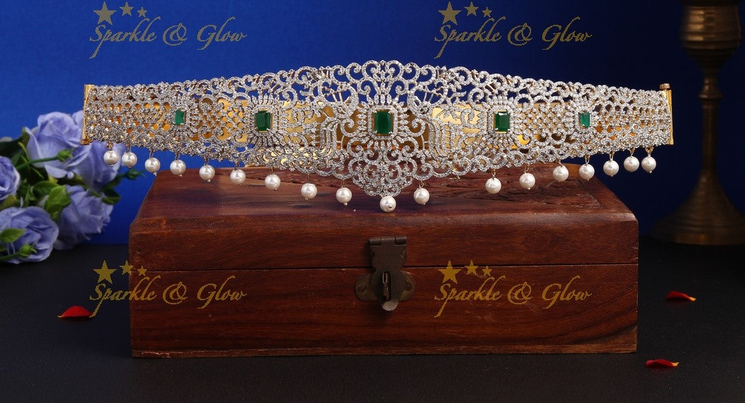 Beautiful GJ Polish peacock hipbelt with pearls