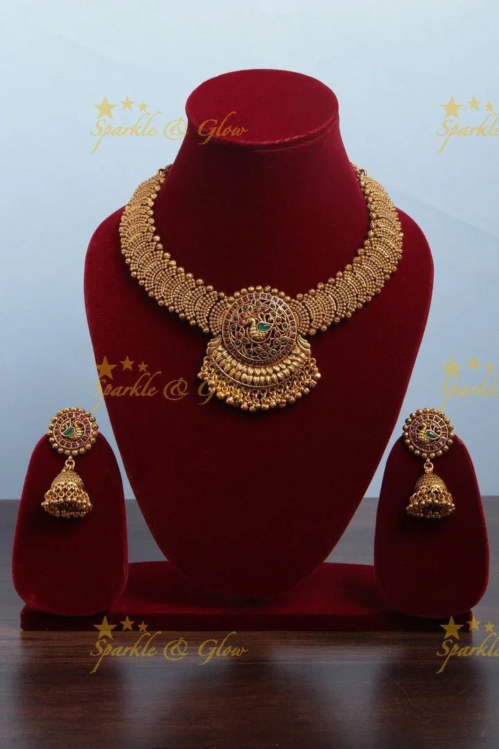 Beautiful Peacock Kemp stone gold beads necklace - Green - Sparkle and Glow