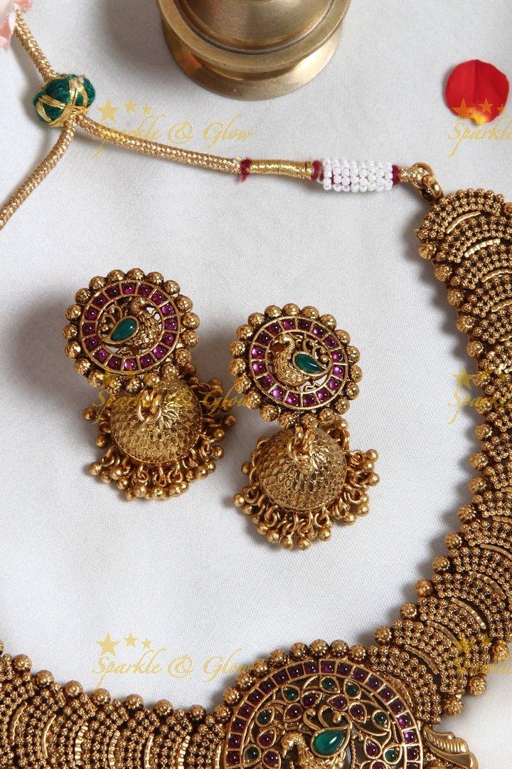 Beautiful Peacock Kemp stone gold beads necklace - Green - Sparkle and Glow