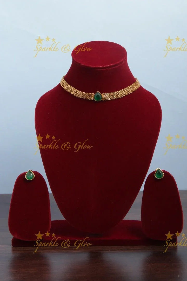 Budgetted Antique stone choker - Green - Sparkle and Glow