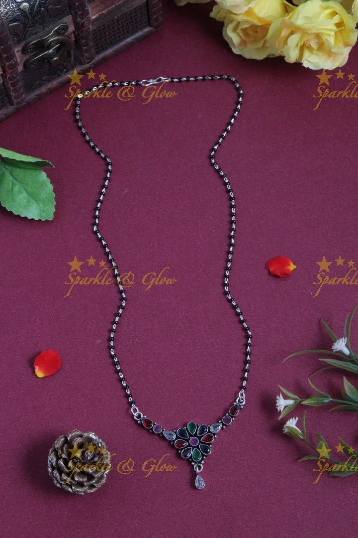 Budgetted Floral black bead Necklace - White - Sparkle and Glow