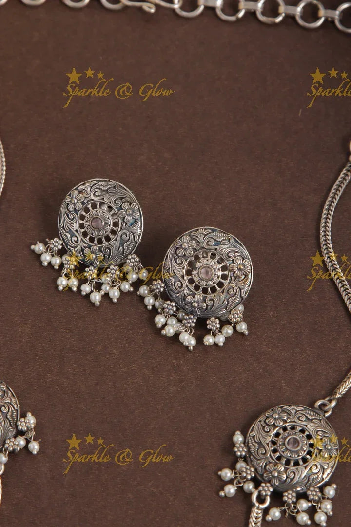 Grand Floral Pendant Necklace With Floral Studded Earrings - Sparkle and Glow