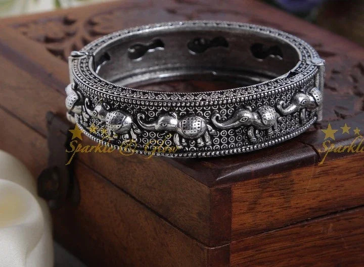 Exclusive Silver Tone Tribal Hinged Screw Kadas - Sparkle and Glow