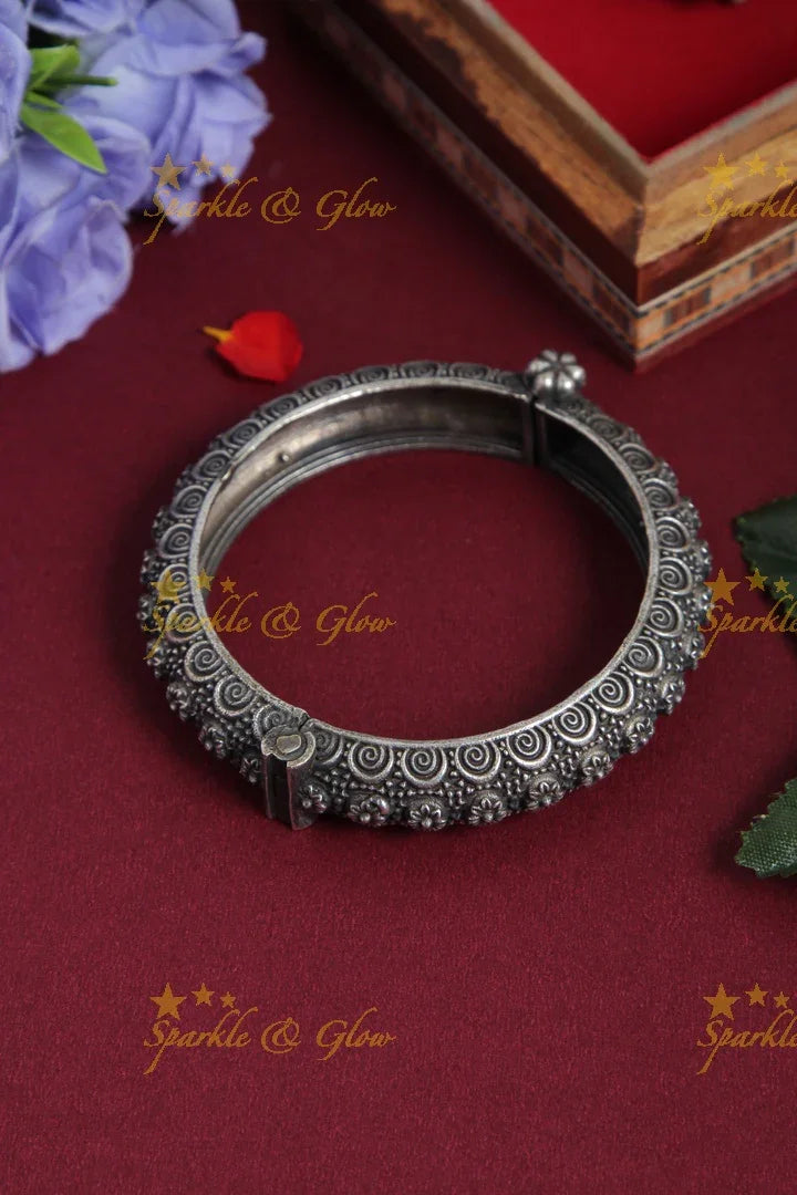 Silver look alike round design openable bangle - Sparkle and Glow