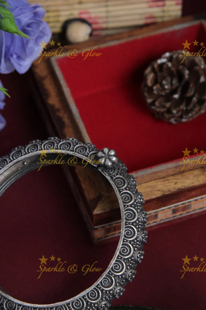 Silver look alike round design openable bangle - Sparkle and Glow