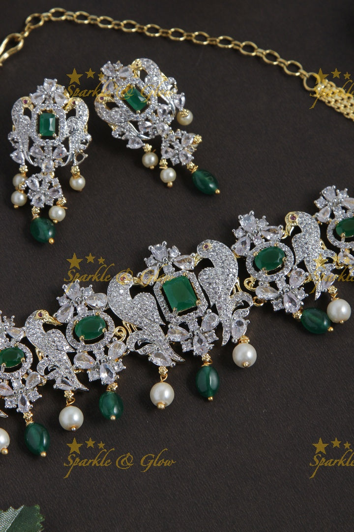 Intricately craved GJ polish parrot ad choker - Green