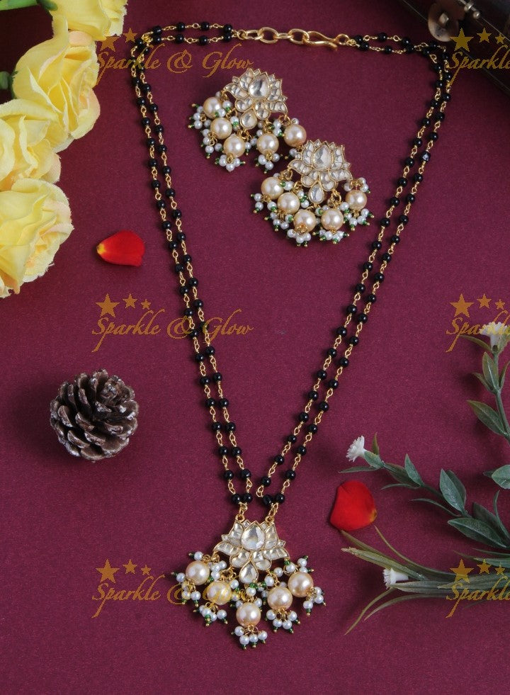Black beads necklace with lotus jadau pendent and pearls - White