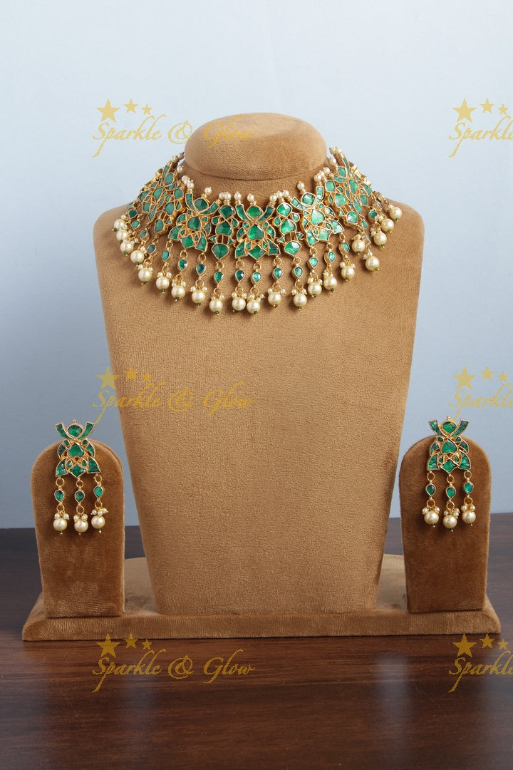 Staement green jdau stones neckpiece