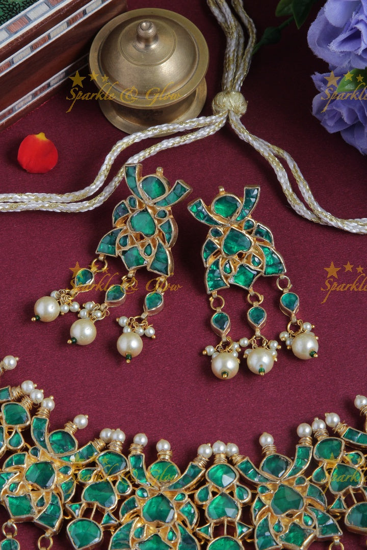 Staement green jdau stones neckpiece