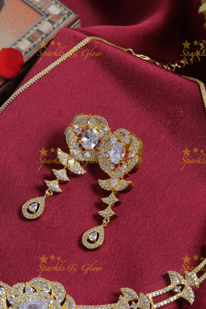Beautiful floral AD stone necklace