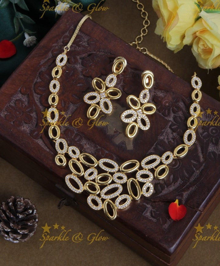 Stunning geometric AD stone necklace