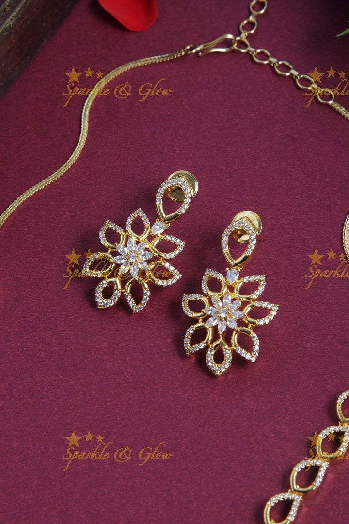 Glorious leaf design floral pendent AD stone short necklace