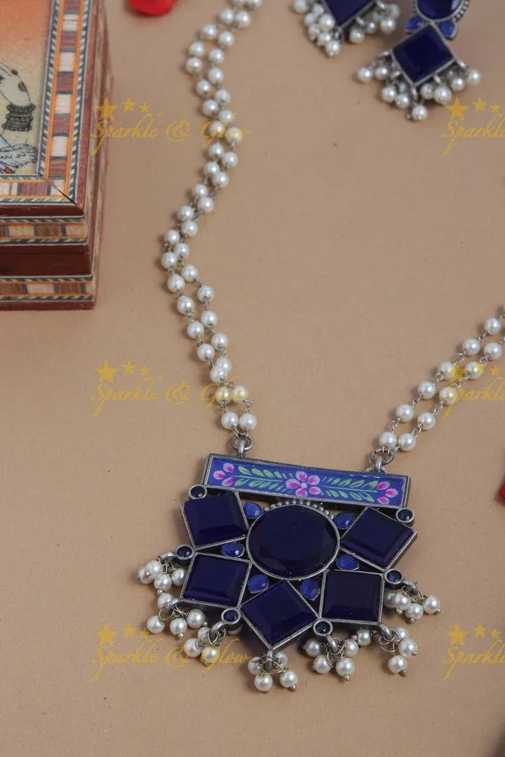 Beautiful pearl necklace with intricate design pendent - Blue - Sparkle and Glow