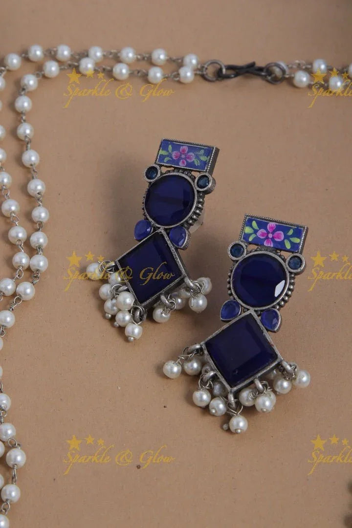 Beautiful pearl necklace with intricate design pendent - Blue - Sparkle and Glow