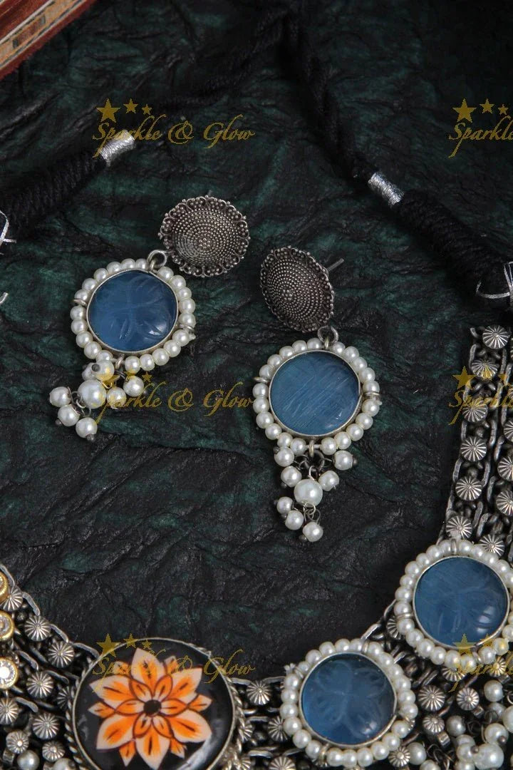 Beautiful silver stone choker with pearls - Blue - Sparkle and Glow