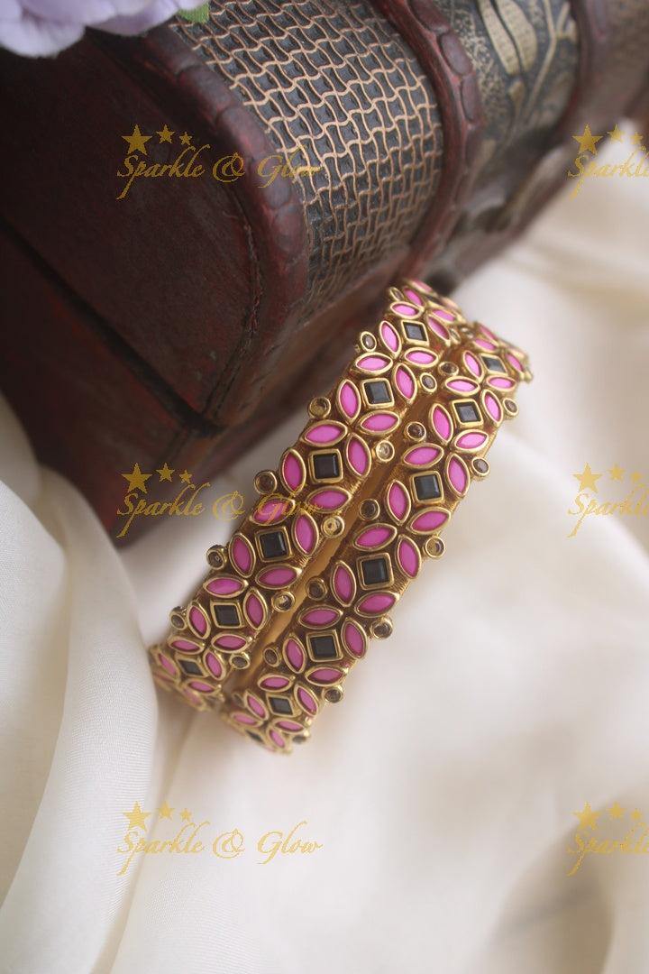 Silk thread flower design bangle a pair - White