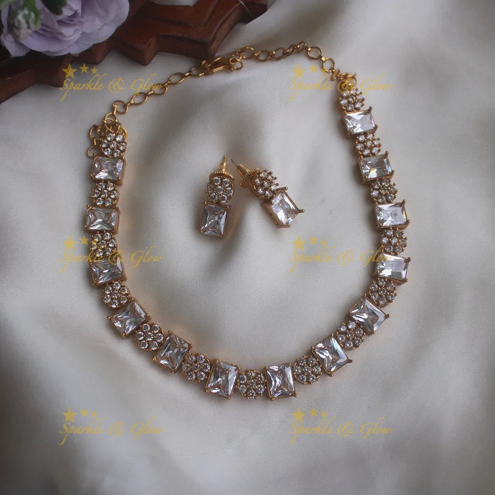 Beautiful floral green stone short necklace - Sparkle and Glow