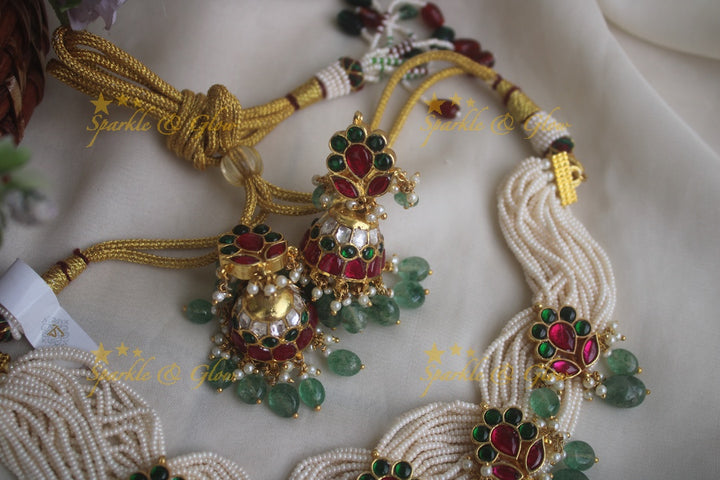 Statement floral pealr choker with grean beads